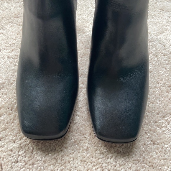 J Crew Leather Block Heel Ankle Boots Size 9.5 they are just too big on me. - Picture 5 of 6